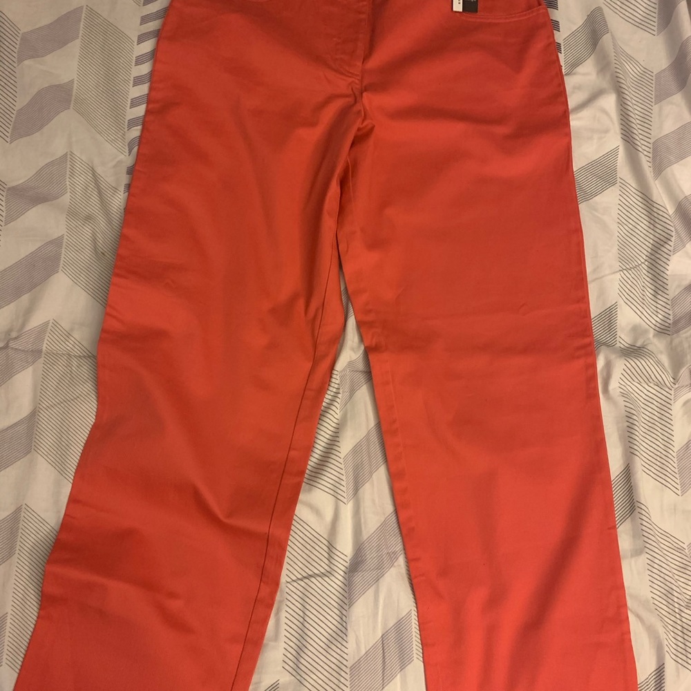 Casual Corner pants. Size 6. New with tags